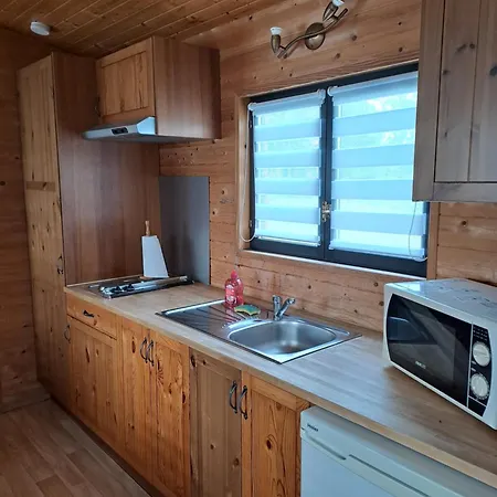 Camping Monts De Flandre Insolite Berthen